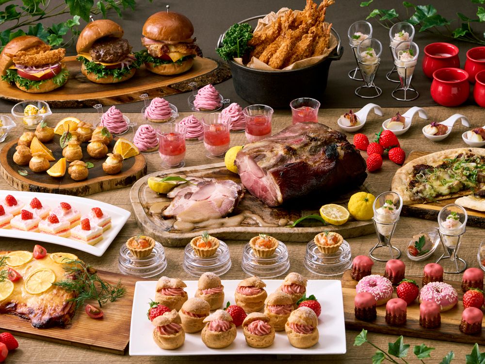 Weekend and public holiday lunch buffet