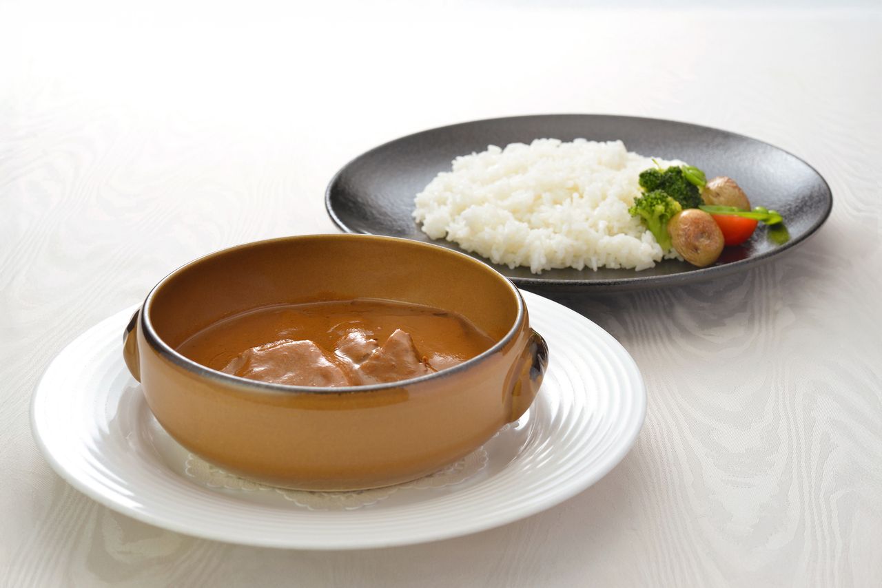【Lunch Set】Domestic beef curry, steamed rice
