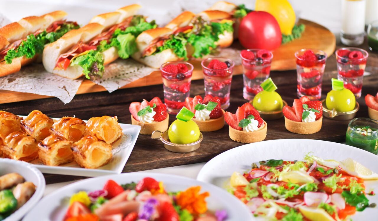 ＜ 2月：平日 ＞  ランチブッフェ