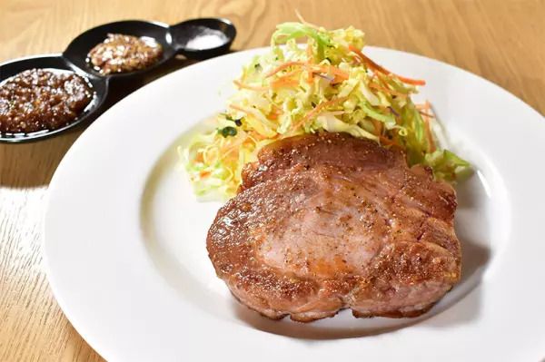 1/10〜雪室ポークステーキ150ｇ（ライスまたはパン付）￥2,640