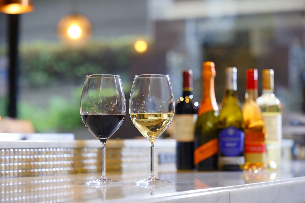 [All-you-can-drink] 90 minutes of free-flowing wine supervised by our chef sommelier