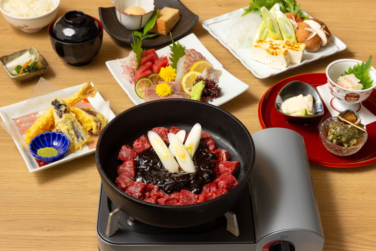 当店イチオシ！知多牛と八丁味噌の愛知を堪能する牛鍋コース