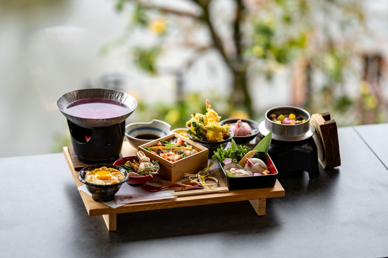 京丼五種食べ比べ膳~春の野山と海の幸 花見鍋~（春ver./2026.3月1日～）