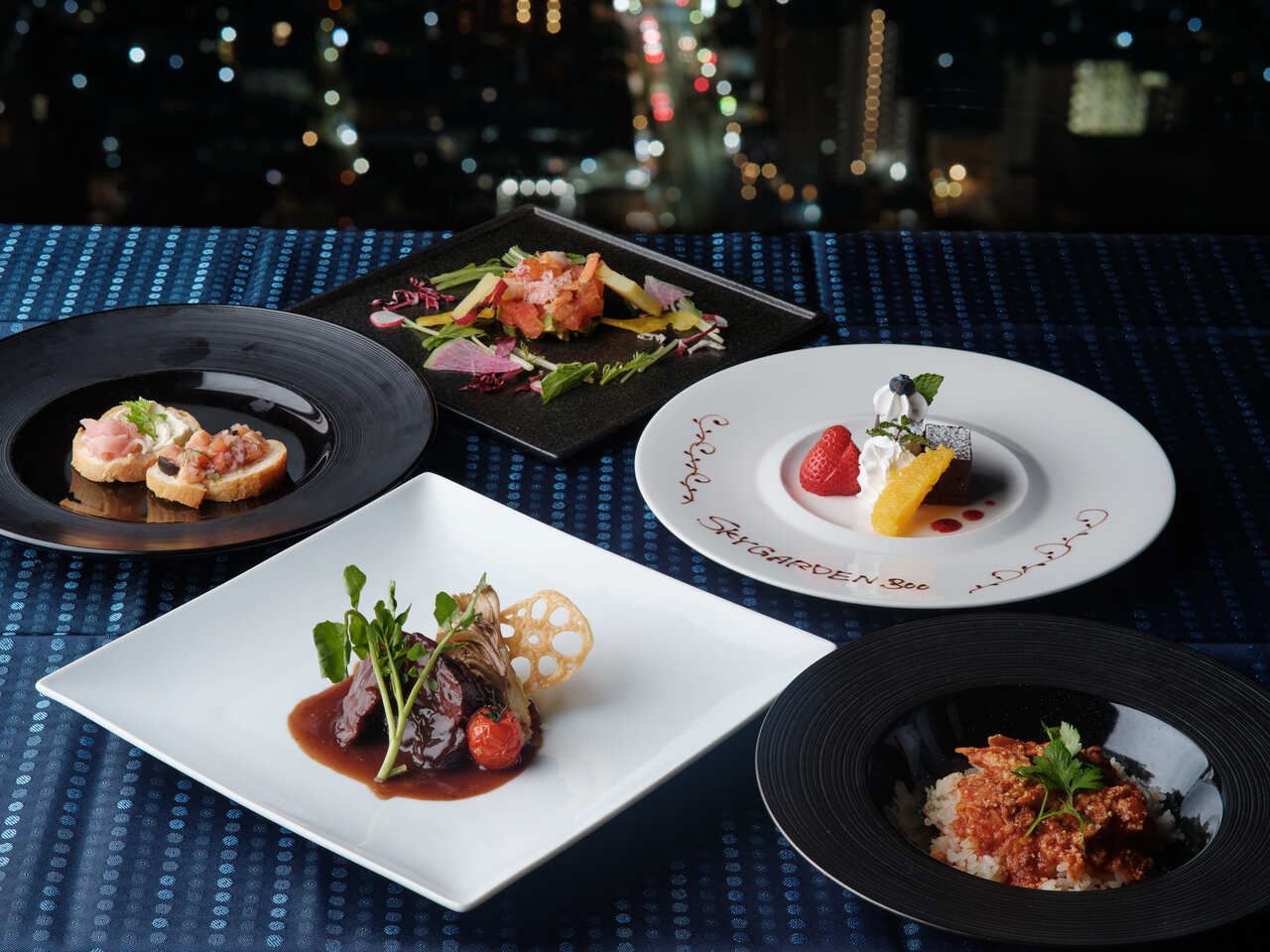 ペアプラン(2名様￥11,400・乾杯ドリンク・ディナーコース)＜ 展望台料金は含まれておりません＞