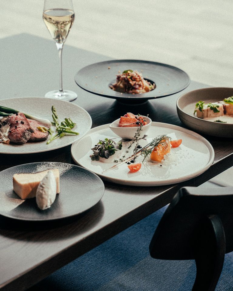 土日祝限定【Chef’s Seasonal Selection – Lunch】5/1~