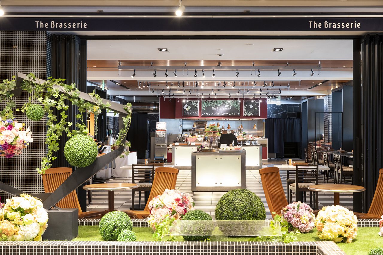 Lunch buffet only available on weekends and holidays [Children (ages 4-6)]