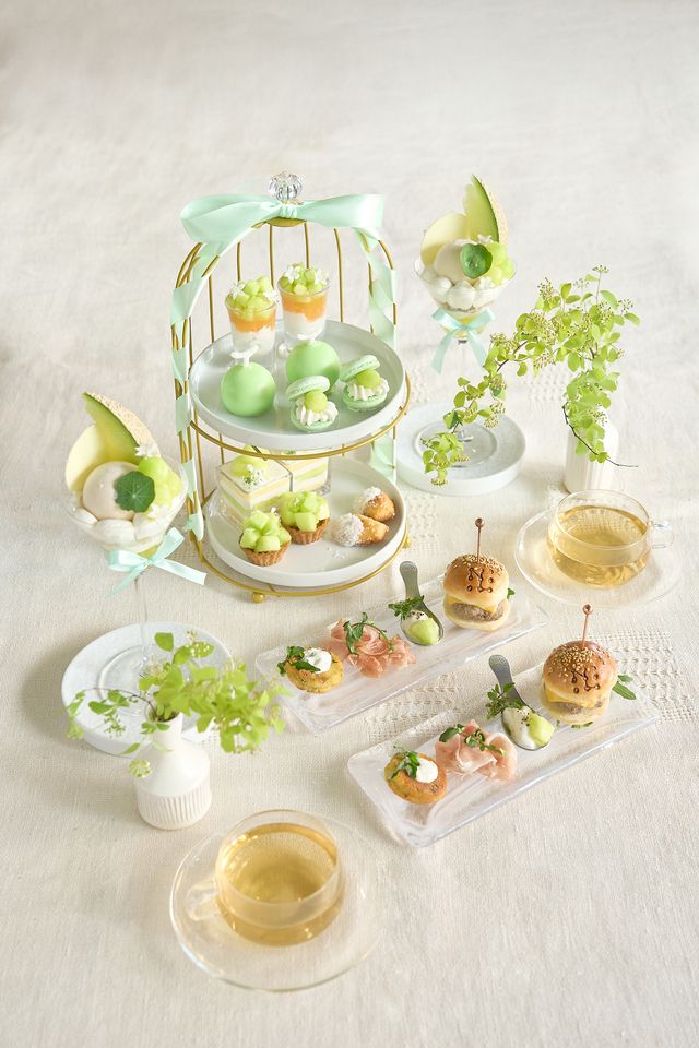 【平日ランチ/カフェ】初夏のメロンアフタヌーンティー