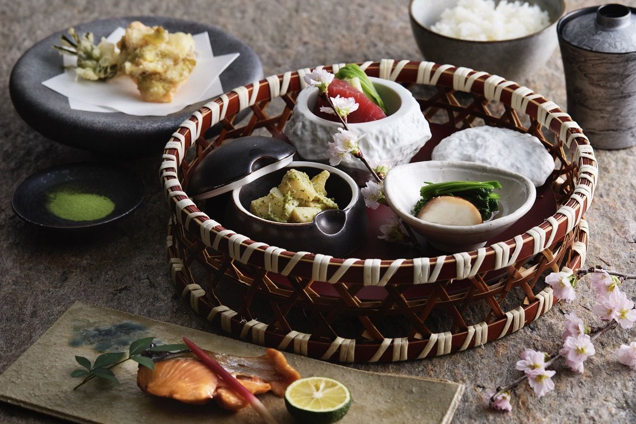 [Lunch: Gekka] A 6-set menu featuring springtime flavors + one drink included.