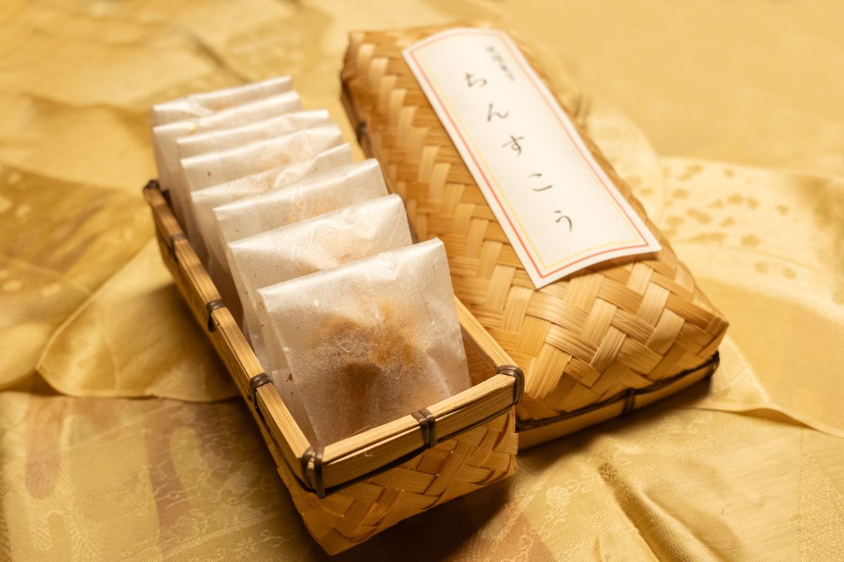 Okinawan sweets Chinsuko