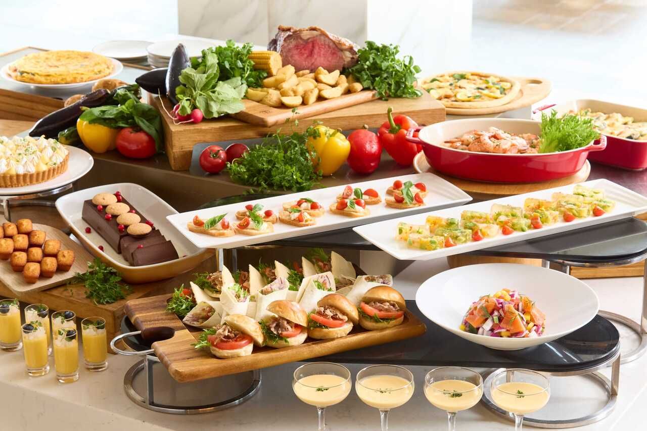 【Weekday】 CRUST Lunch Buffet with Choice of One Drink 
