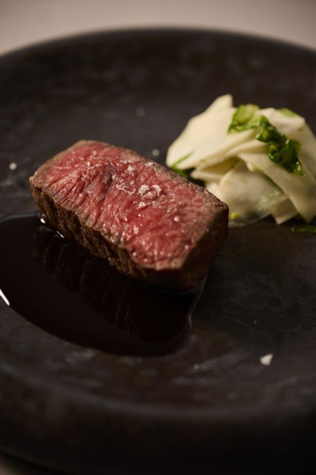 【Chef's Lunch Course】 A luxurious 6-course meal featuring two main dishes: Japanese Black Wagyu beef and fresh seasonal fish.