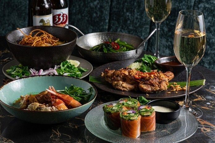 [Perfect for business dinners, entertaining clients, and anniversaries] PREMIUM PLAN | 12-course meal | 2-hour free-flowing drinks included *For 3-25 people*