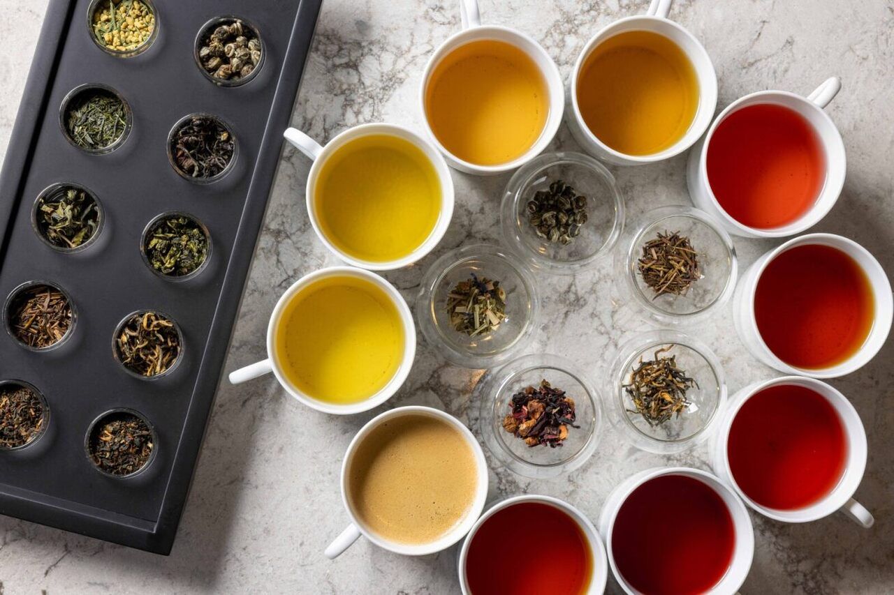 [Available only on weekends and holidays from July 4th] Summer Afternoon Tea with Free-Flowing Champagne
