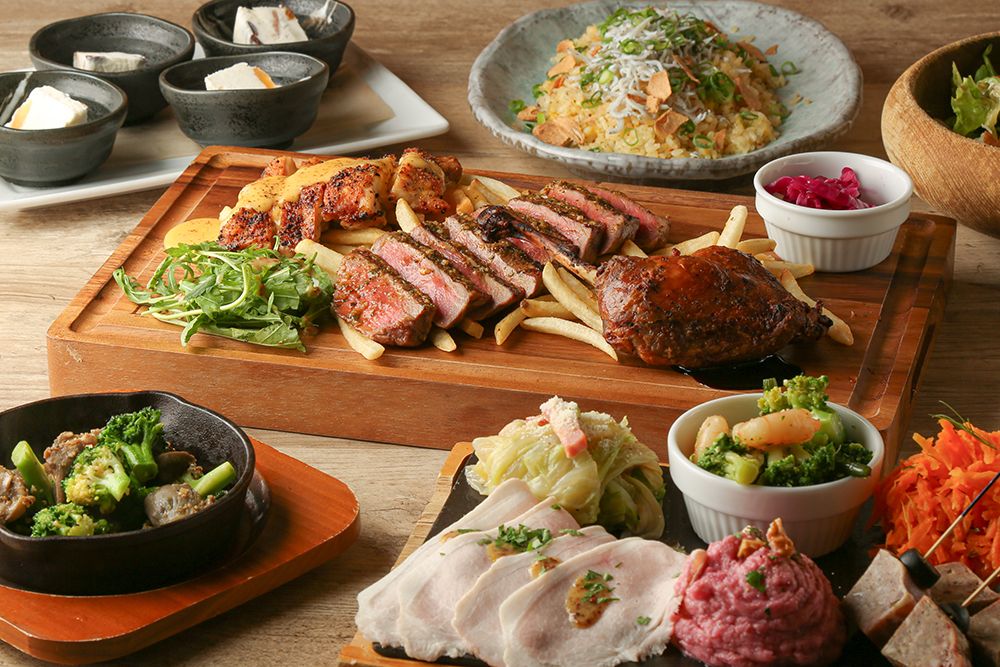 《DENの料理長お勧めの宴会用プラン》人気＆季節の前菜6種や牛・鶏・鴨　3種コンボの肉料理盛り合わせなど全6品【2.5時間飲み放題付き】お一人様6,000円