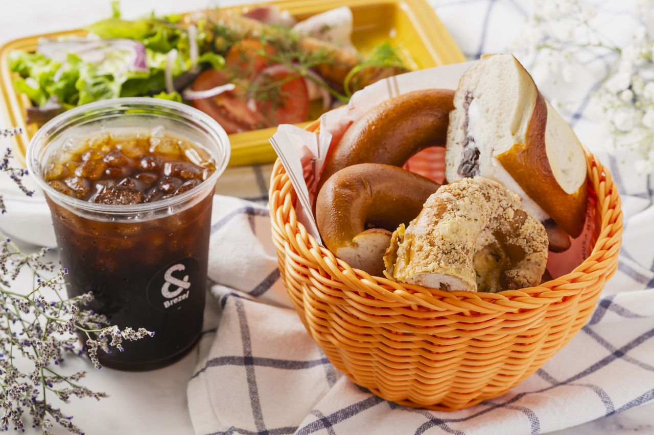 All-you-can-eat pretzel lunch 🥨 + Coffee