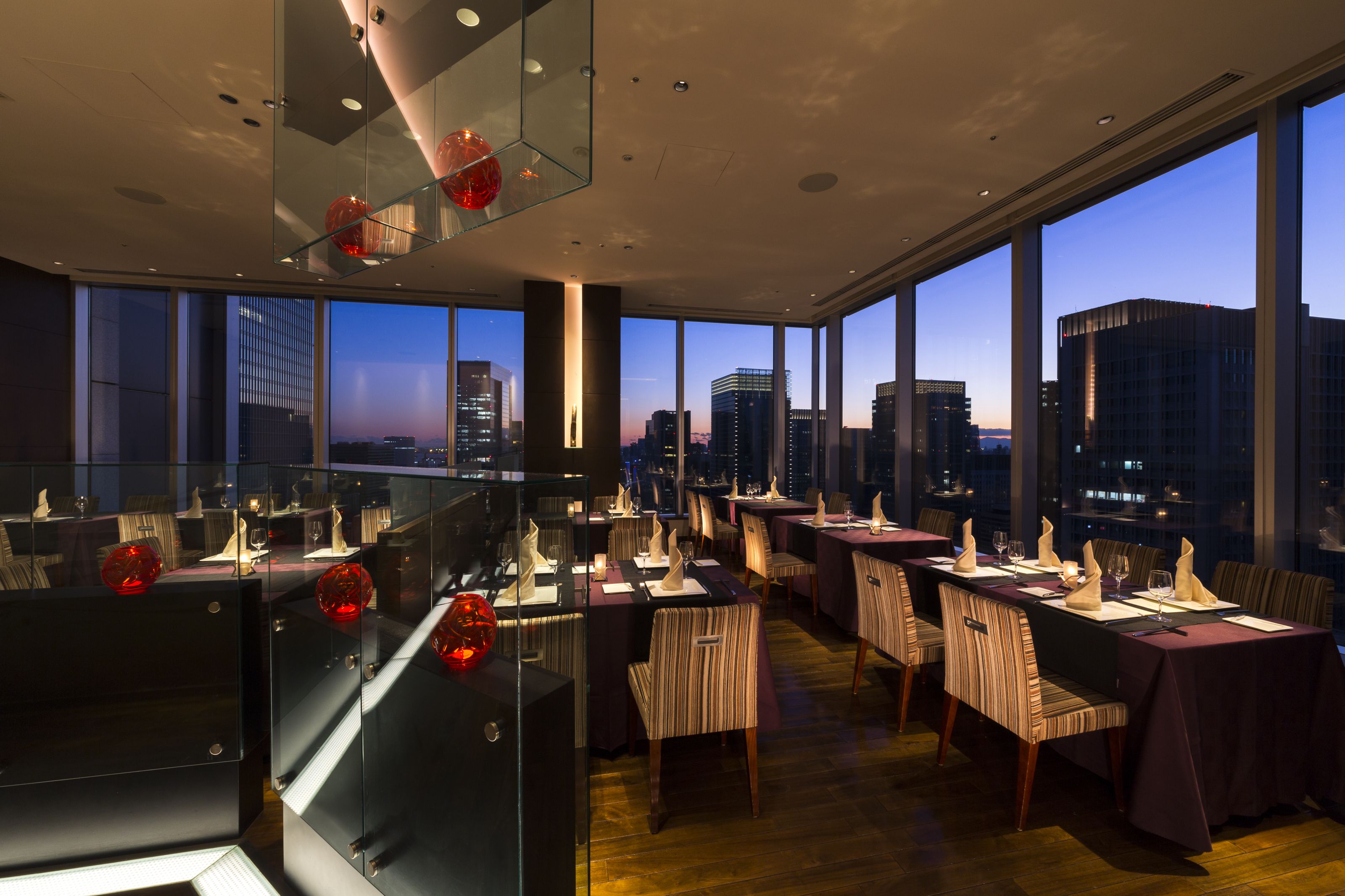 Dining & Bar Tenqoo