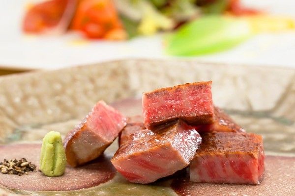 鉄板焼＜やまなみ＞新宿