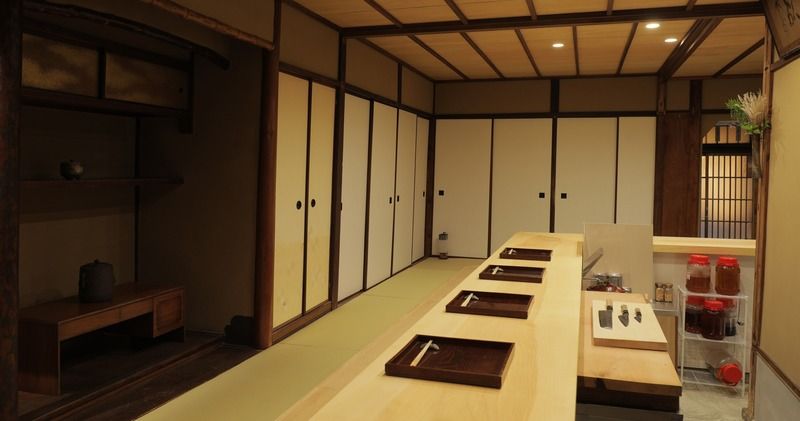 Yakko Kaiseki Murasakino