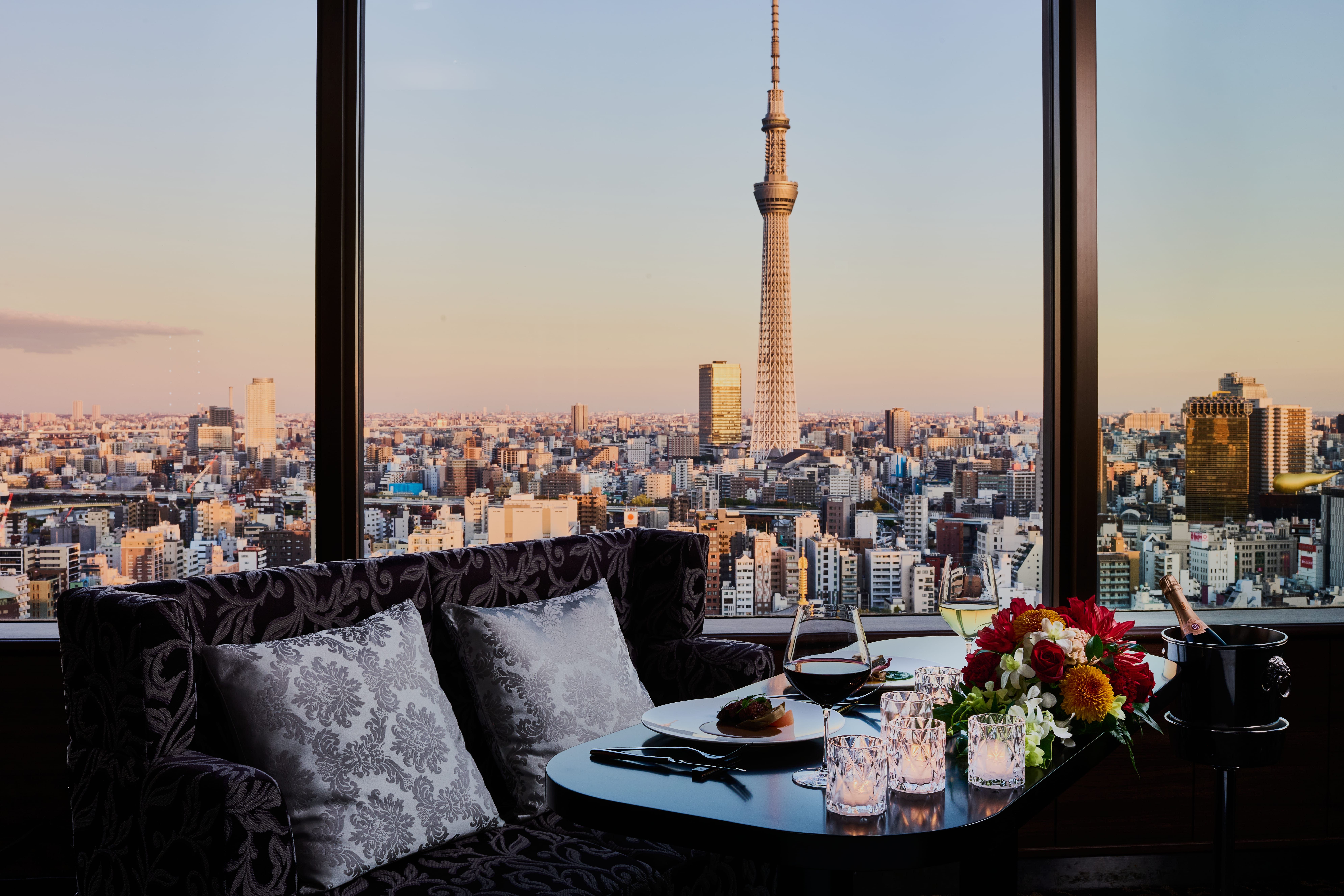 THE ASAKUSA DINING Chinese Karakurenai French Maki-e/Asakusa View Hotel