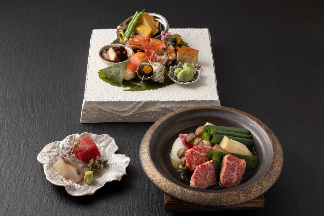 【一人ひと鍋】黒毛和牛桜蒸しとズワイ蟹ご飯　11,000円