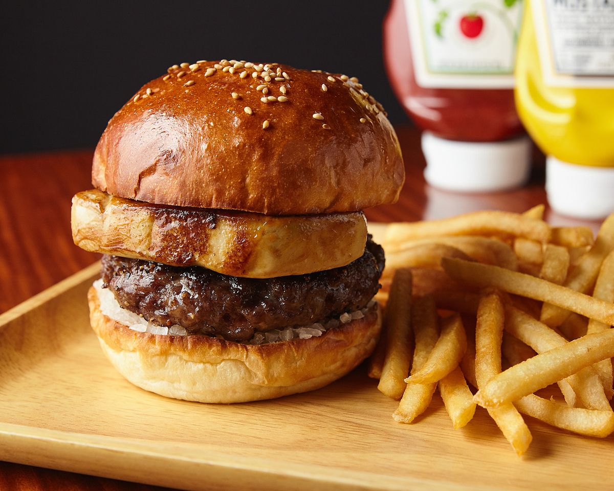 [Luxury] 100% Kobe beef foie gras burger