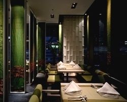 남풍과 향연의 연 플랜☆【셰프즈 코스】태국 본고장 셰프가 만드는, 생춘 감기에서 태국 요리 왕도, 와카닭의 그릴 “특제 가이얀”이나 새우의 태국풍 야키소바 팟타이쿤 등 구성의 쉐어 코스 ※요리 코스만