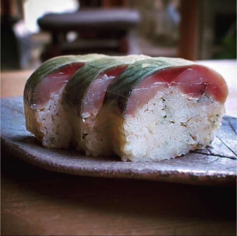 名物鯖ずし (7～８貫）◎