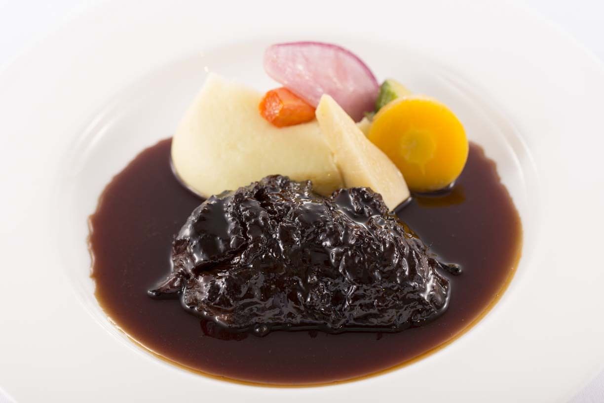 迷ったらこれ！定番ランチ￥4378～　一部追加料金を頂戴するメニューがございます
