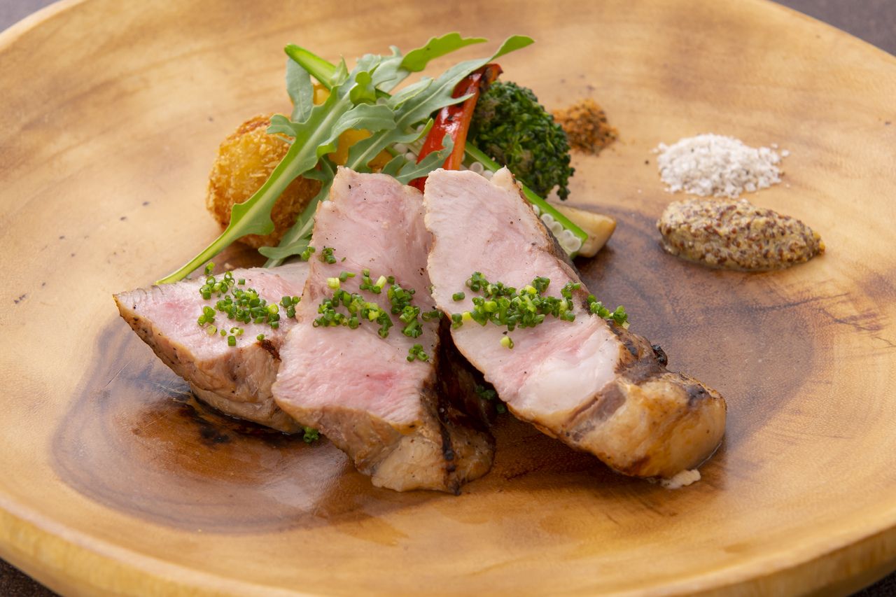 Herb-flavored Kagoshima black pork shoulder loin grilled 