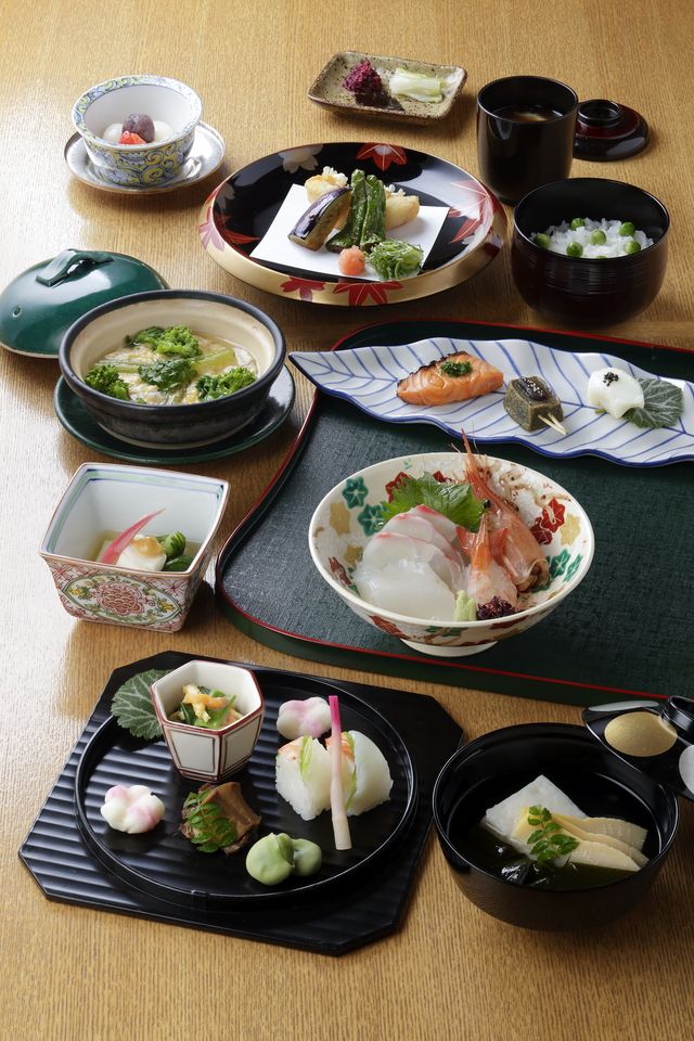 Kaiseki Meal "Aoi" 13,200 JPY