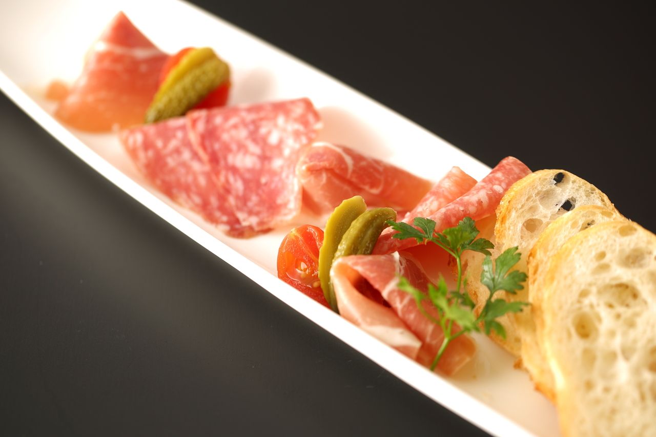 [60 minutes free flow] Mezzanine Bar Happy Hour