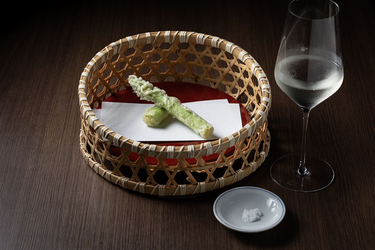 [Dinner] Limited to one group per day Counter Basic Tempura Course (starts at 19:00 only)