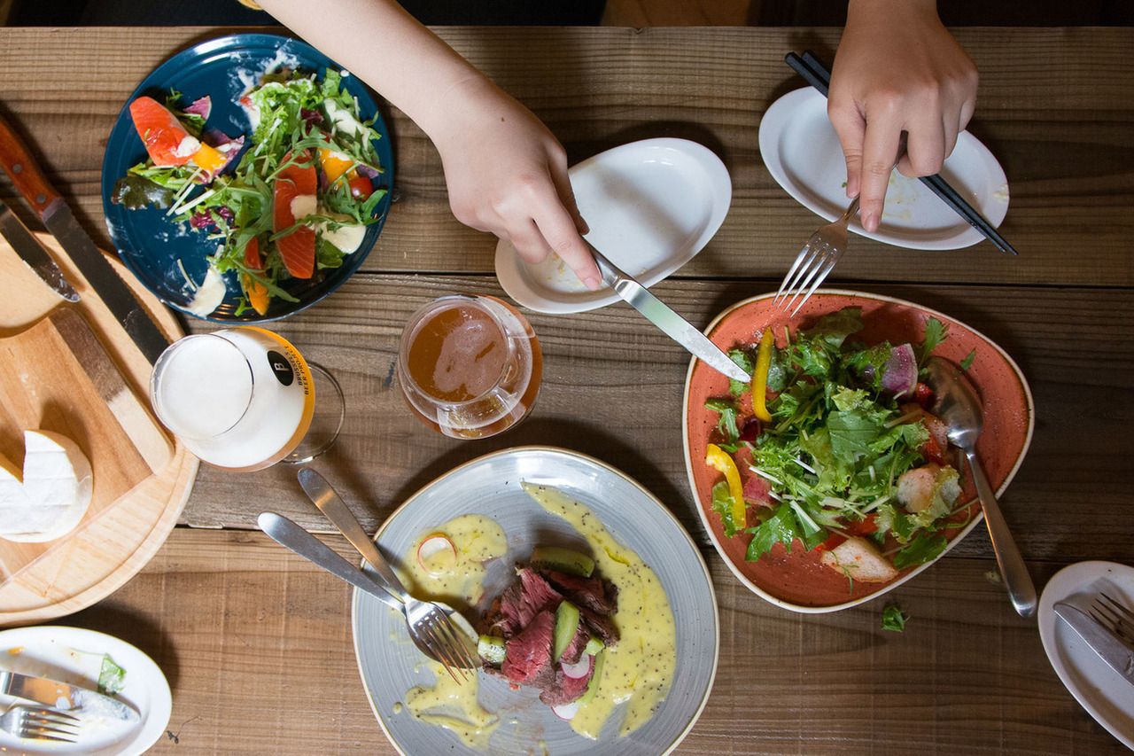 【土日限定昼飲み！】お食事軽めの飲み放題プラン♪