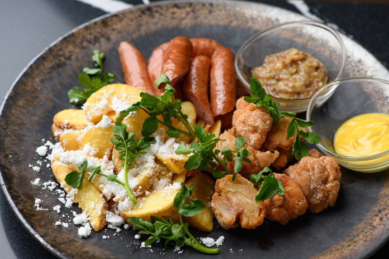 [Entry until 9:30pm only] Vivarium Hot Appetizer Platter