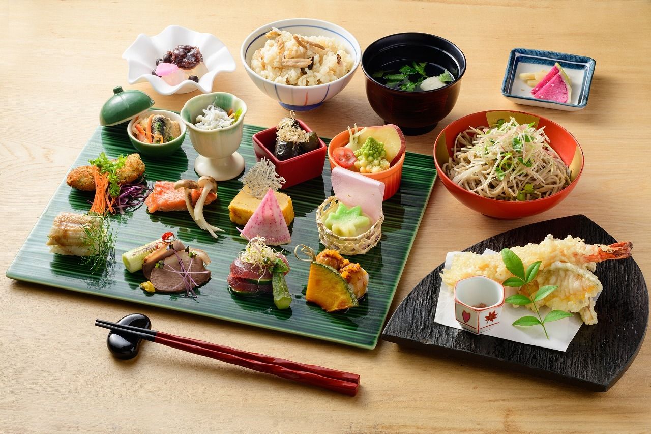 镰仓时令美食 - 围炉 - 天妇罗拼盘 12 盘五番菜