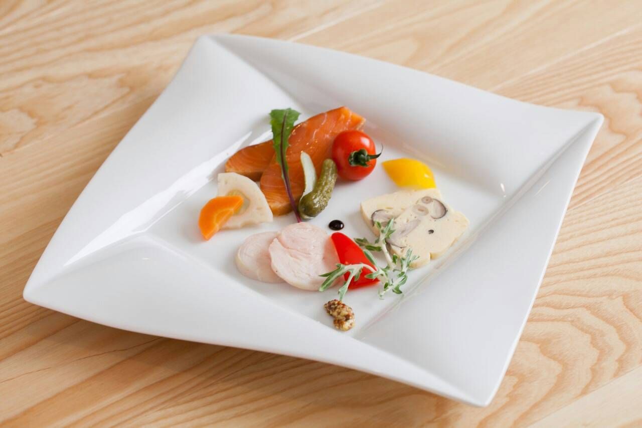 【個室確約/ランチ限定】厳選牛フィレなど全5品＋オマール海老の鉄板焼き