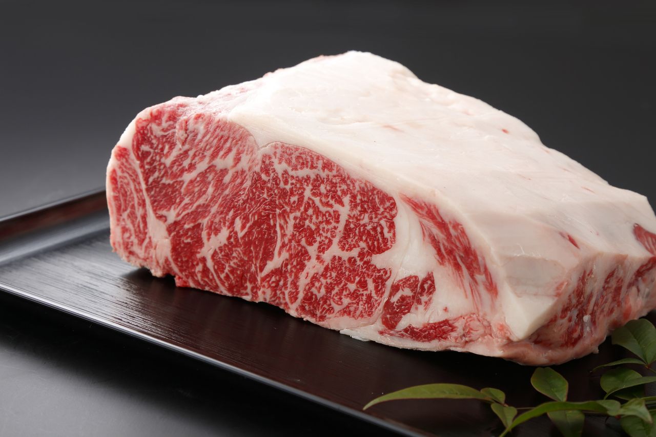おまかせコース+肉料理を希少・萩の「見蘭牛」にアップグレード