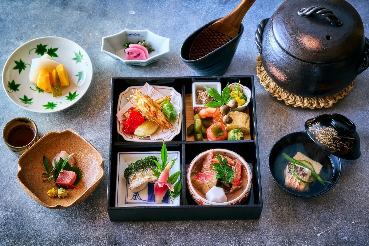 Restaurant Hyoseki Lunch Course