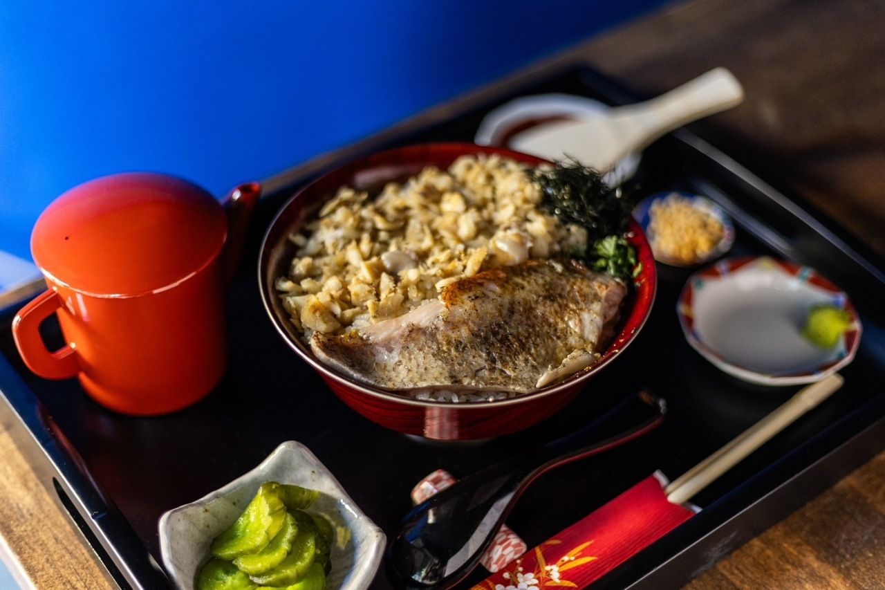 [Charcoal grilled] Grilled blackthroat seaperch rice bowl, regular size