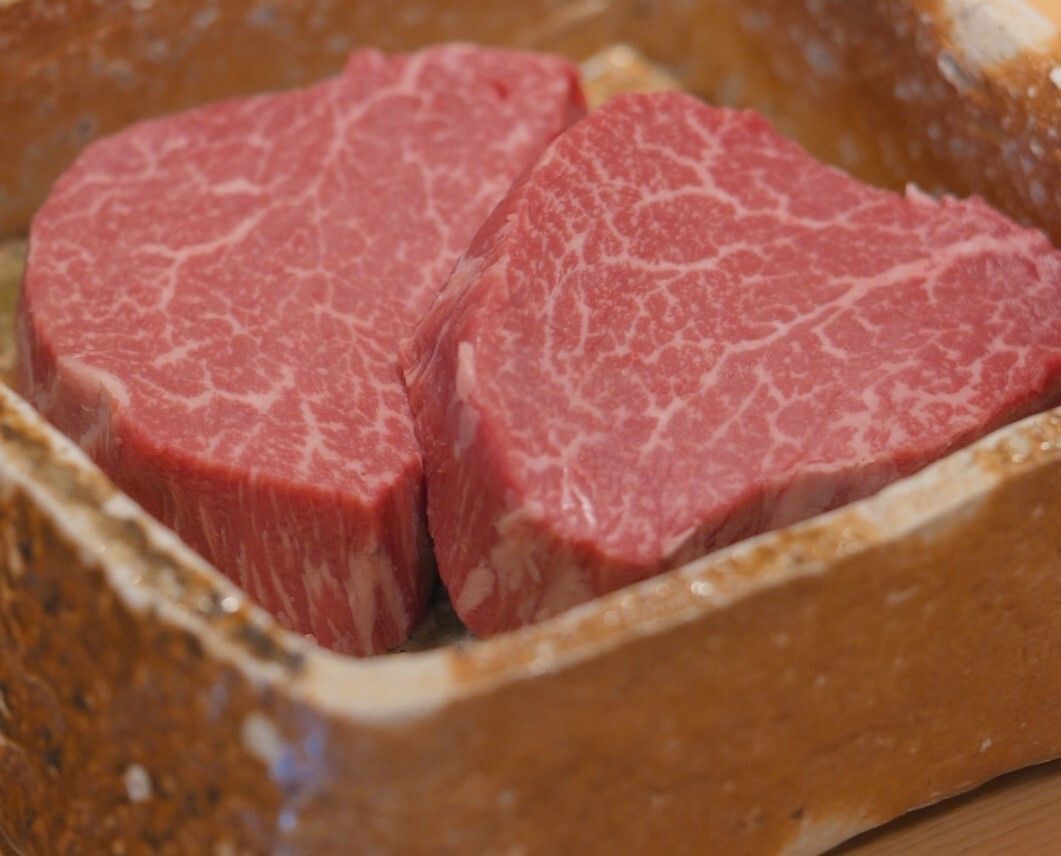 【肉料理をグレードアップしたコース】