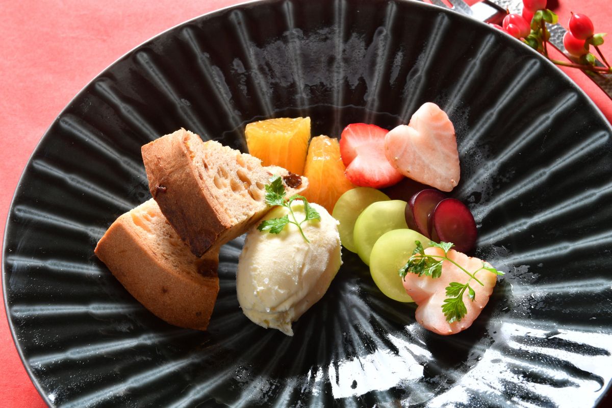 【Xmas2025】クリスマス会席+スパークリングワイン付　個室確約　20，21日限定