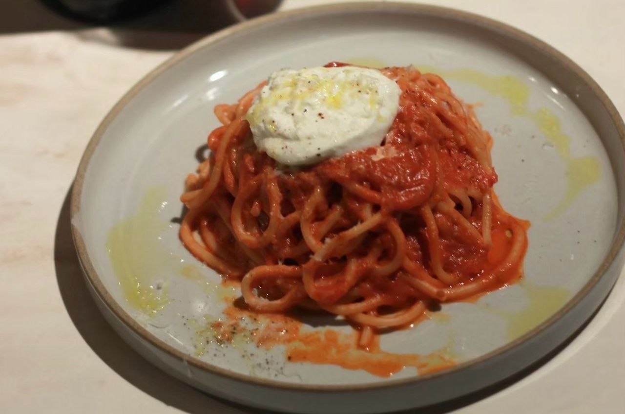 Choose your pasta and dessert course (9 dishes in total)