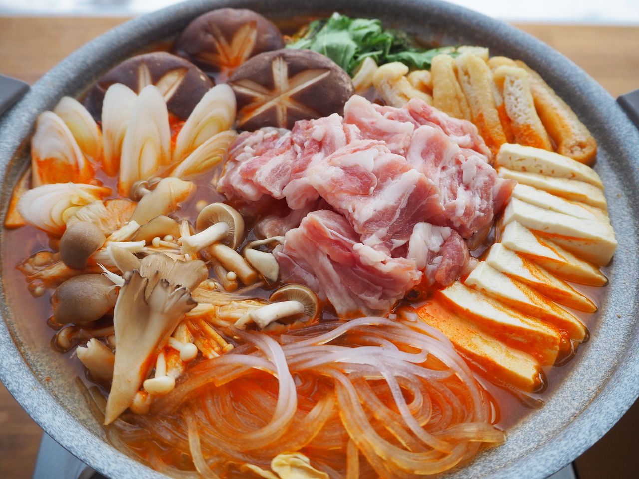 [1-2 servings] Kimchi hotpot set (Miyuki pork 140g, vegetables included)