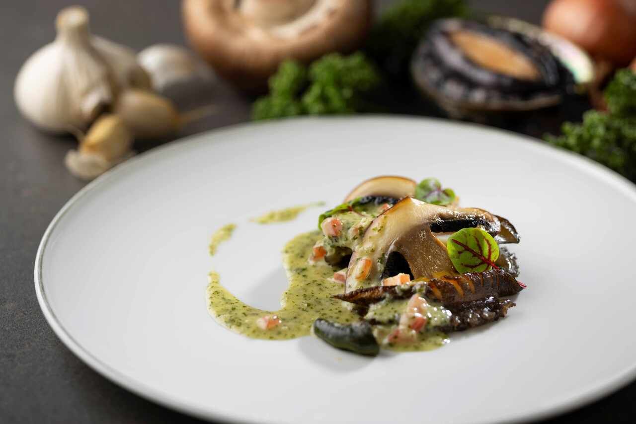 Lunch course *Seasonal fruit flambé dessert