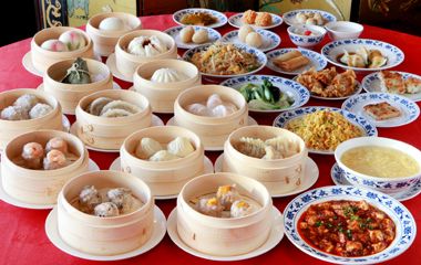 【休日/1ドリンク】80種バイキング