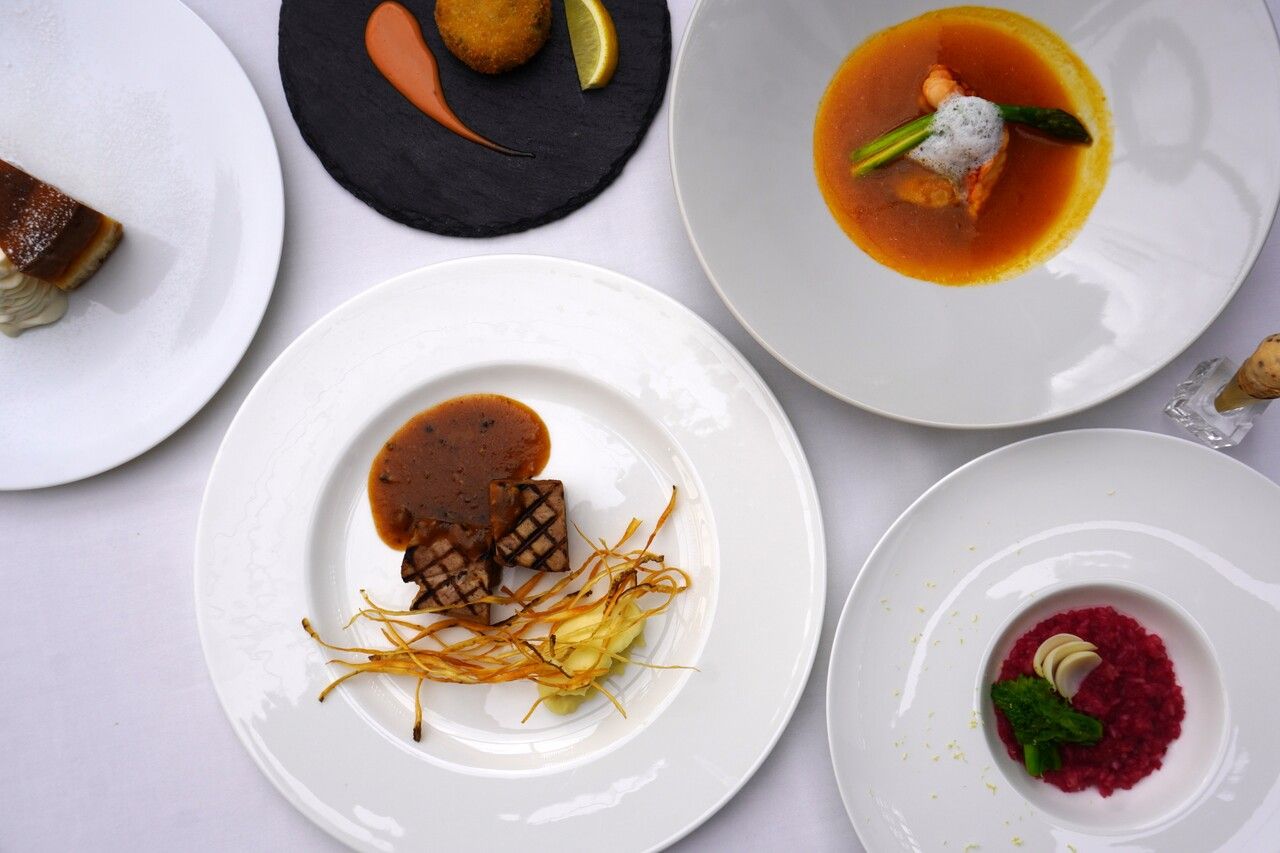 K コース　【ラウンジ・アクアリウム・Teppanテーブル利用】