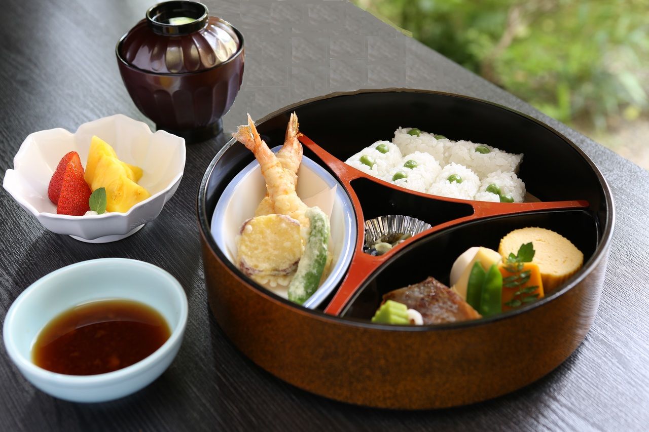 Children's Mangetsu Lunch Box