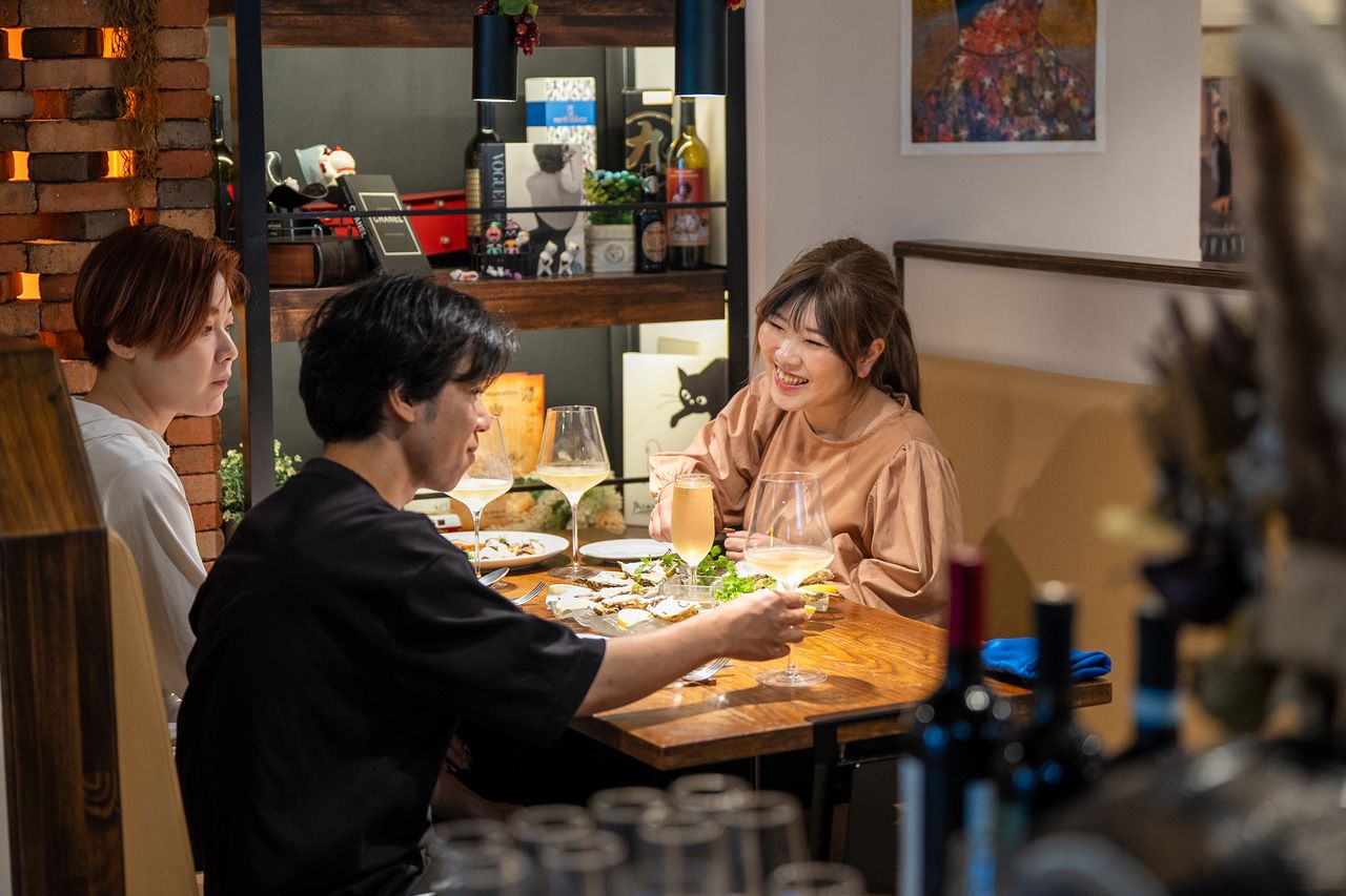 【ドラゴンコース】8000円（税込）鮮魚もお肉もお刺身で！ワイン・スパークリングも入った2.5時間飲み放題付き