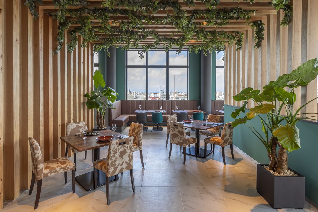 ▶新料金)ランチ＊小学生以下のお子様　【ミニ肉料理】のメイン付ハーフブッフェ