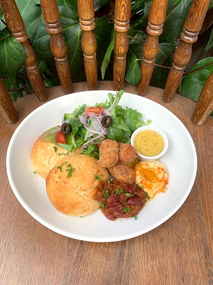 Pancake Ayam Soy dengan Sos Maple dan Mustard